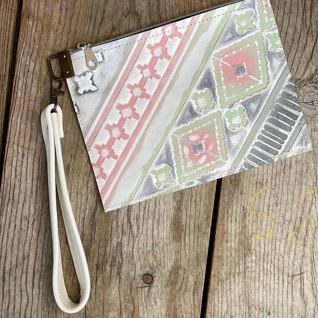 111 Make-up bag - Chocolate & White w/ Watermelon Wine