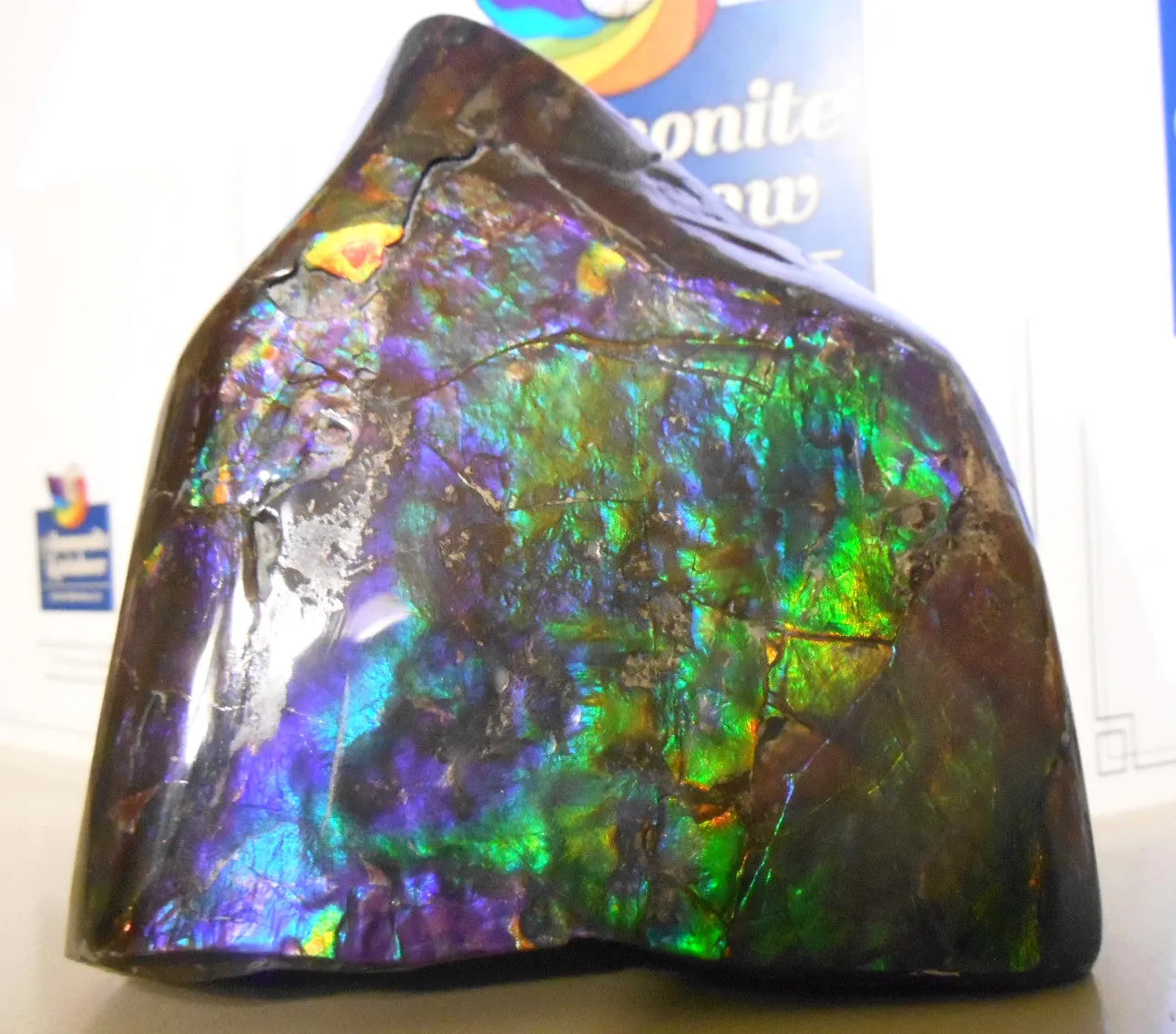 115x 100x 93 mm　Rare Natural Huge -Four-Sides Collector Stone  CS-86 レア4面カラー ナチュラル　コレクション　ディスプレイピース
