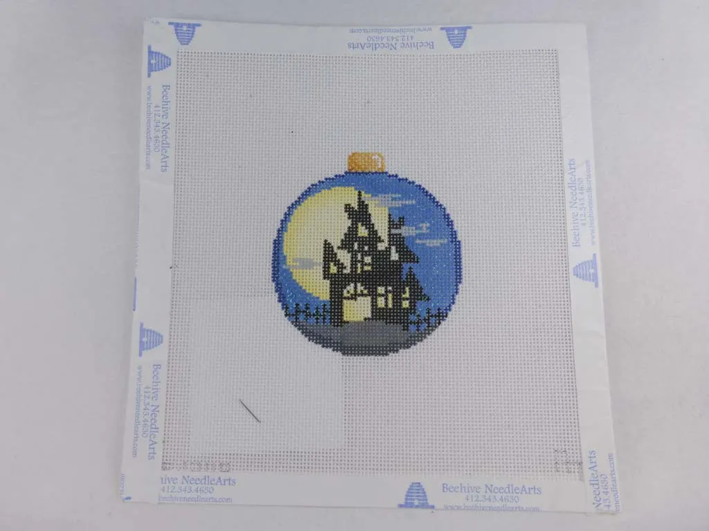 Associated Talents EB1208 Halloween House Round