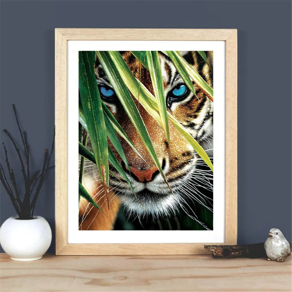Beautiful Blue-Eyed Tiger & Leaves Diamond Painting Kit for Kids & Adults, 5D Full Drill Round