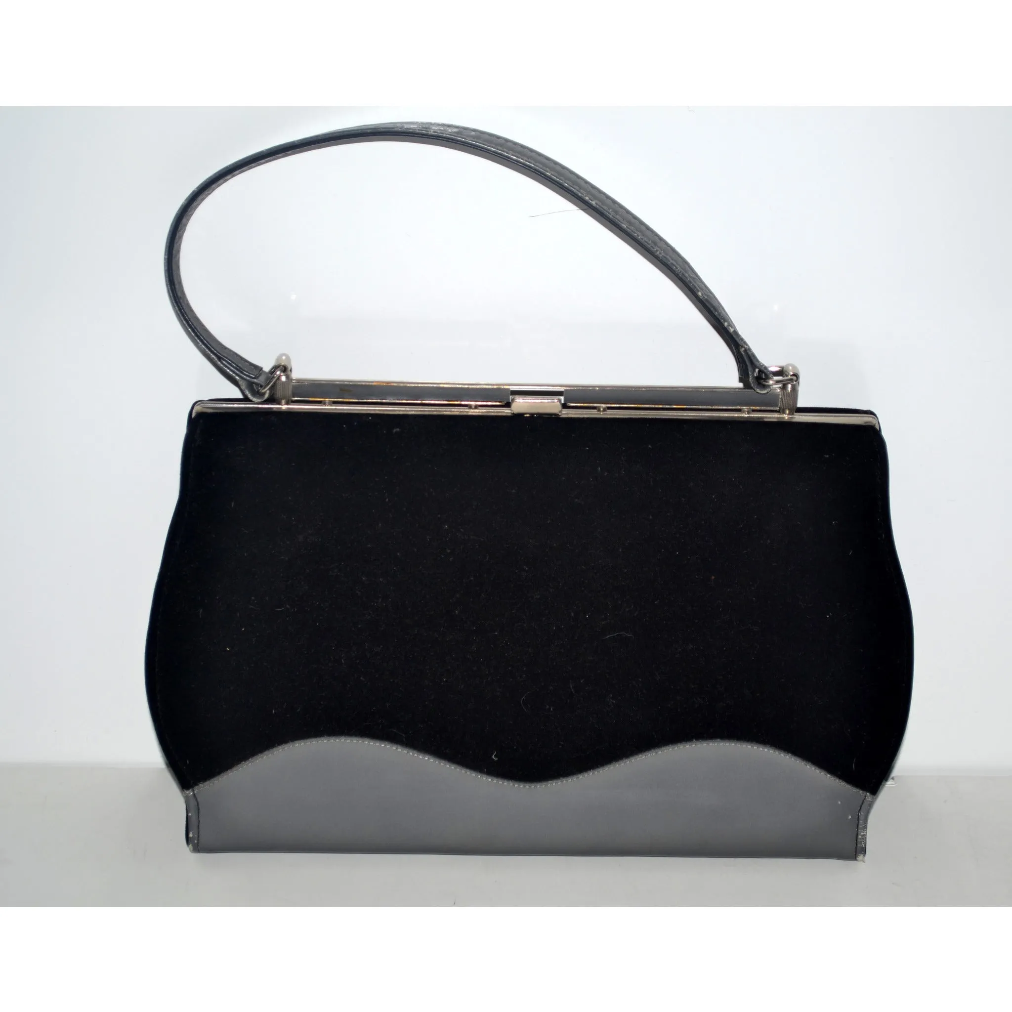 Black Fashion Purse By Town & Country