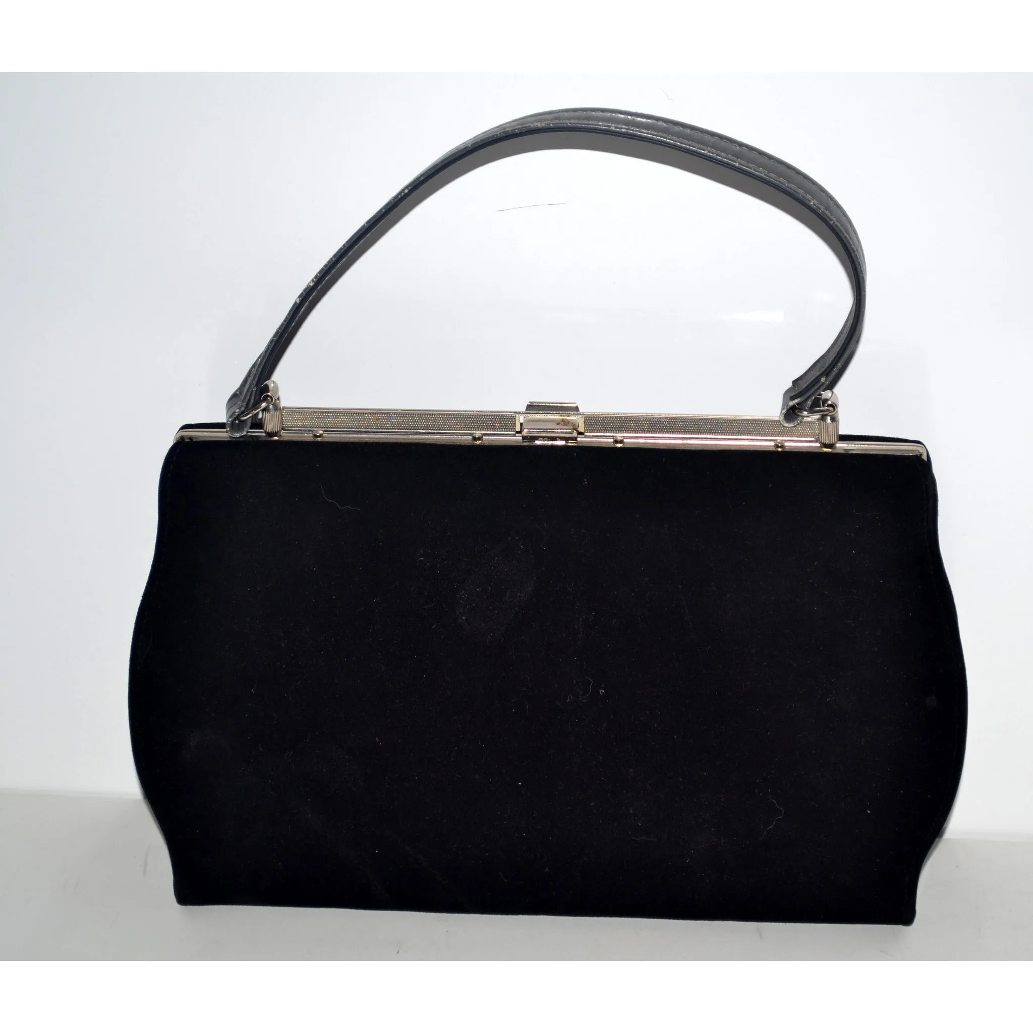 Black Fashion Purse By Town & Country