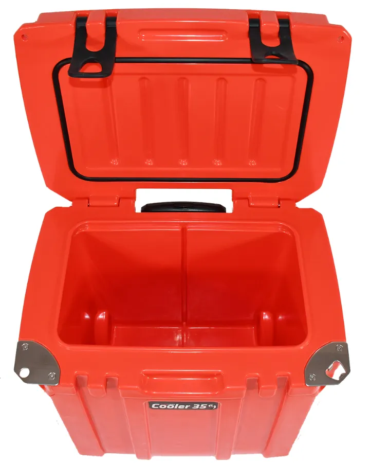 BlackWolf 35 Rolling Cooler
