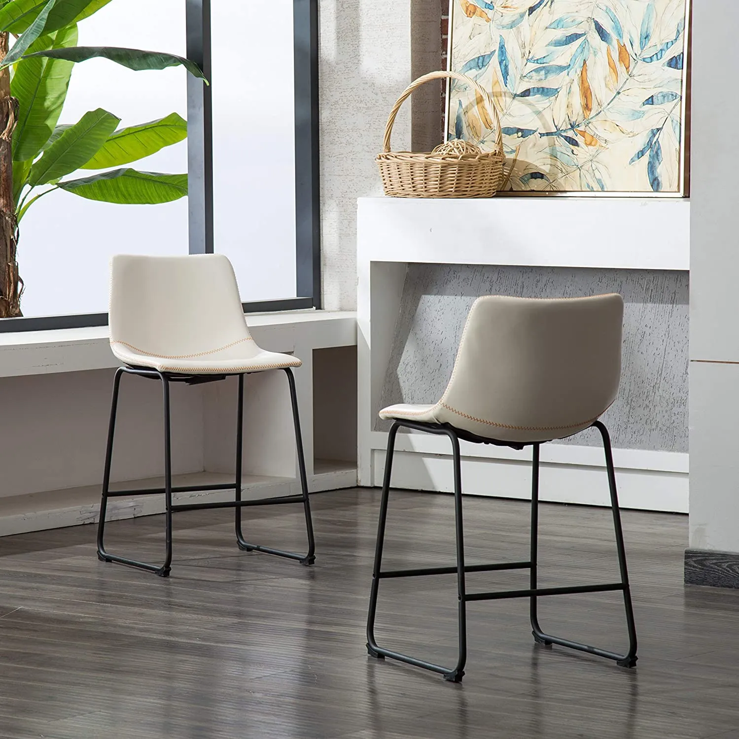 Brand new in box! Roundhill Furniture Lotusville Vintage PU Leather Counter Height Stools, Set of 2, White! Retails $438 