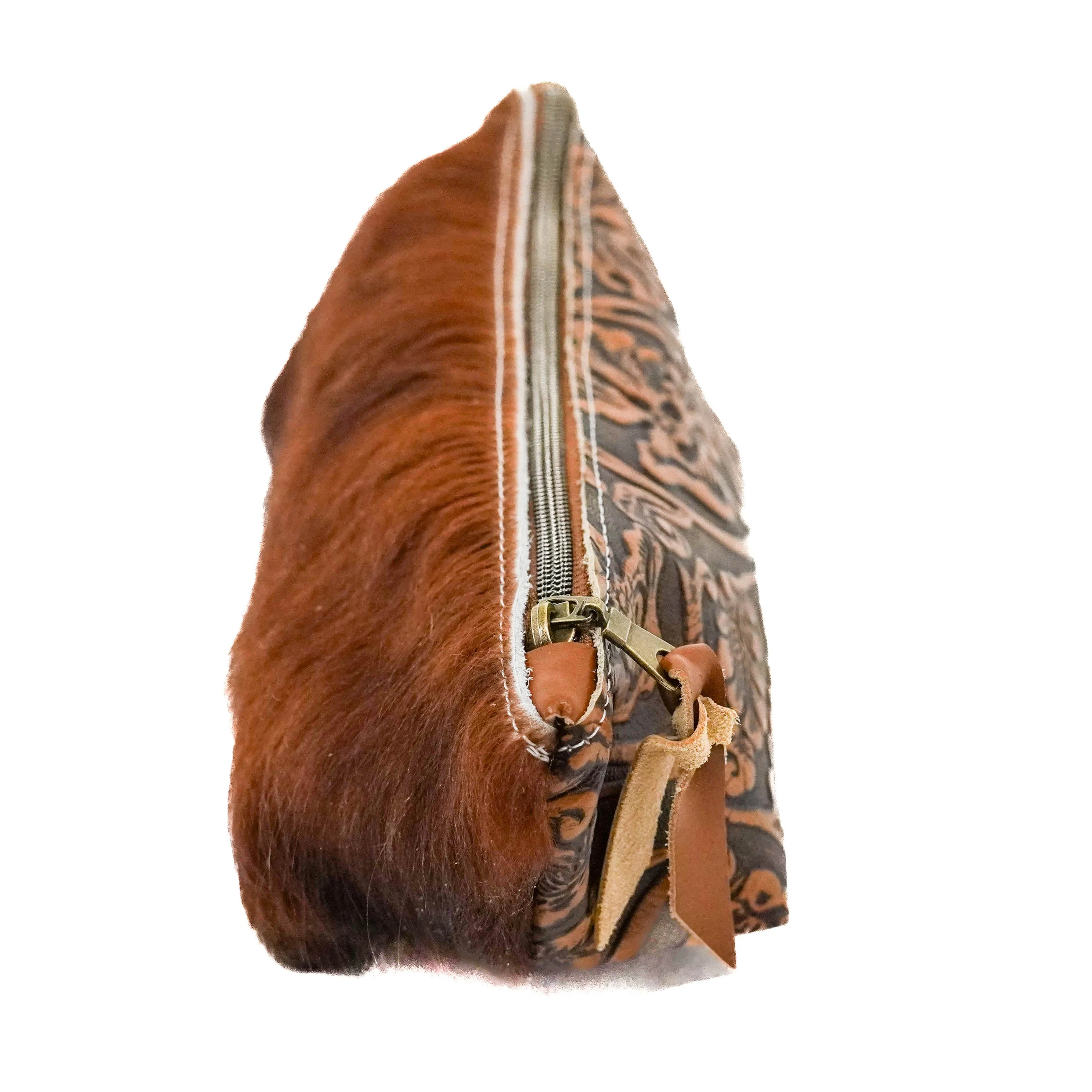 Buckle Bunny - Cowhide w/ Honey Tool