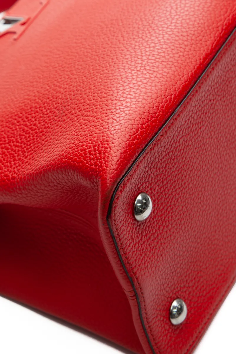 Capucines MM Bag