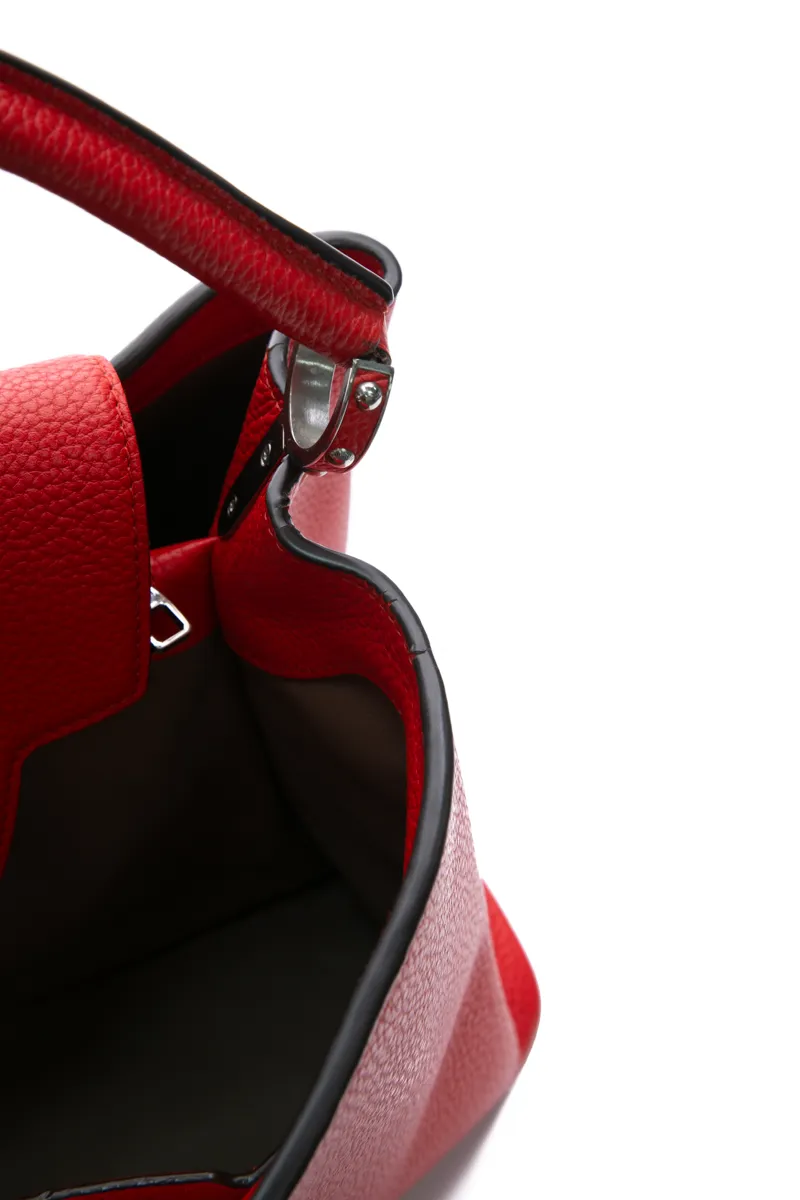 Capucines MM Bag