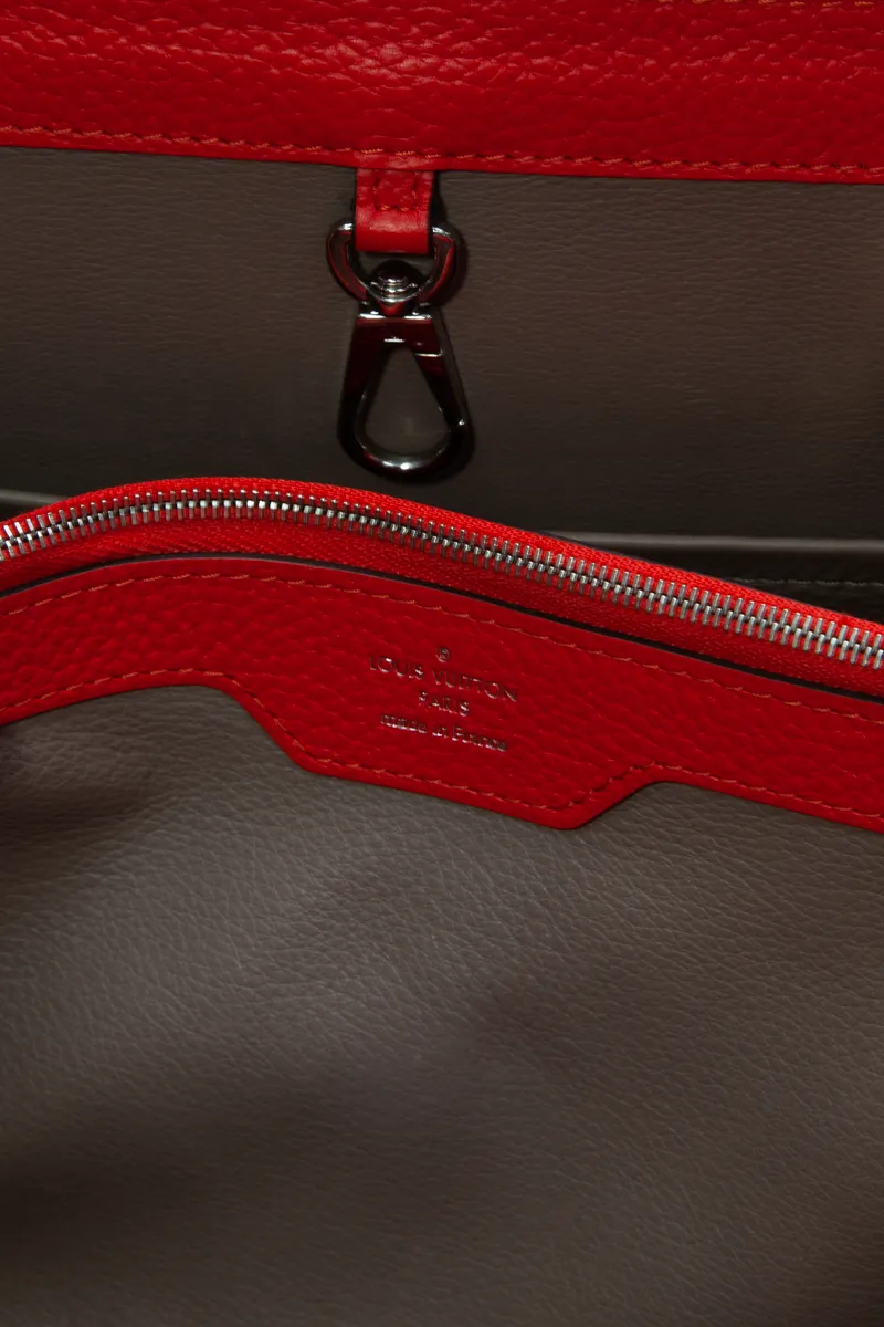 Capucines MM Bag