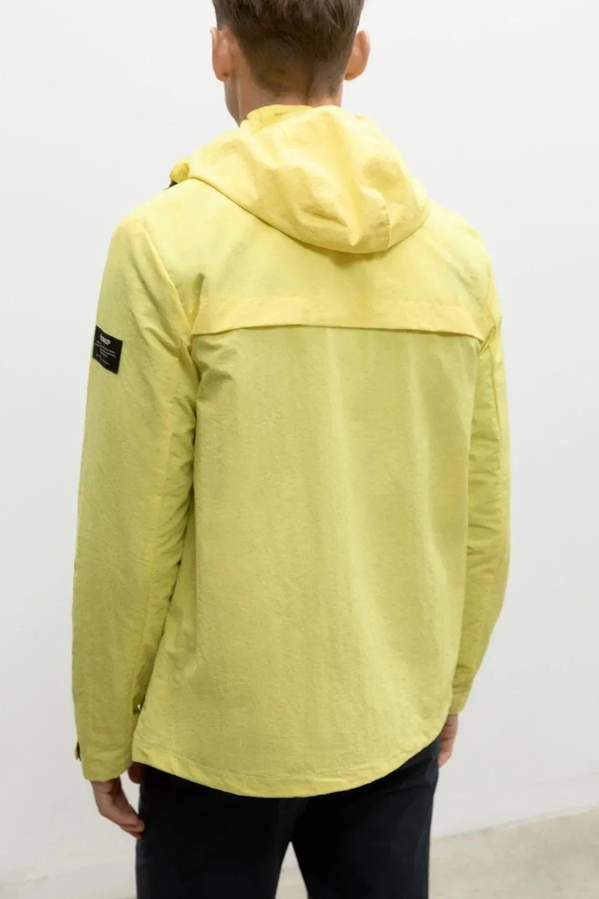 Chubasquero Ecoalf de Hombre Benia Lemonade