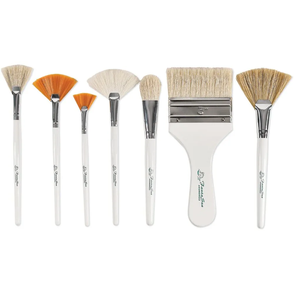 Deluxe Face And Body Brush Set / 8 Brushes by Fantasea