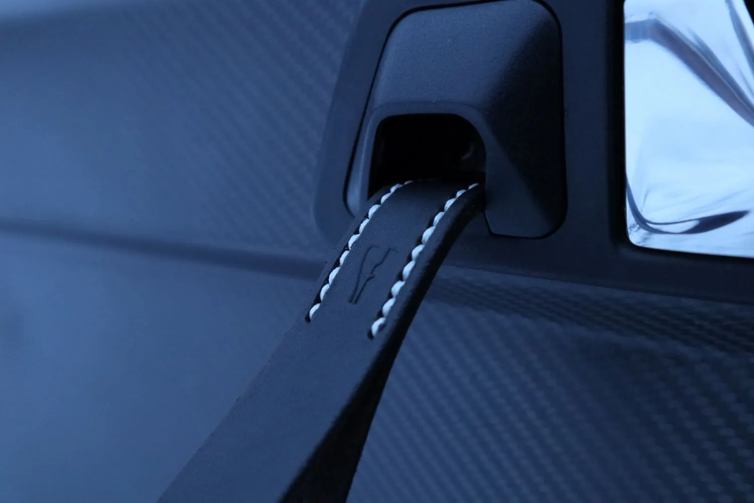 Door pull straps - Leather upgrade
