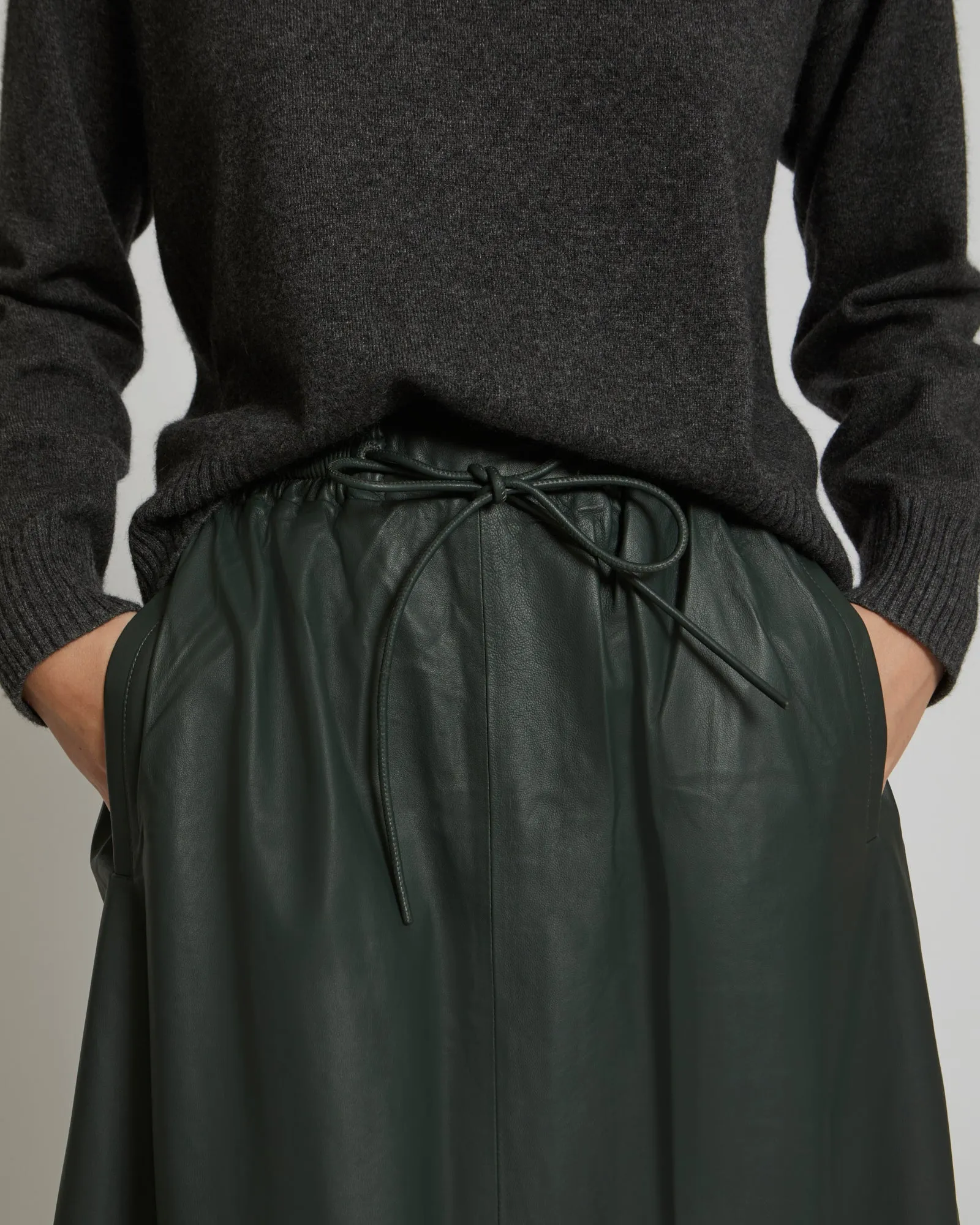 Flared skirt in lamb leather