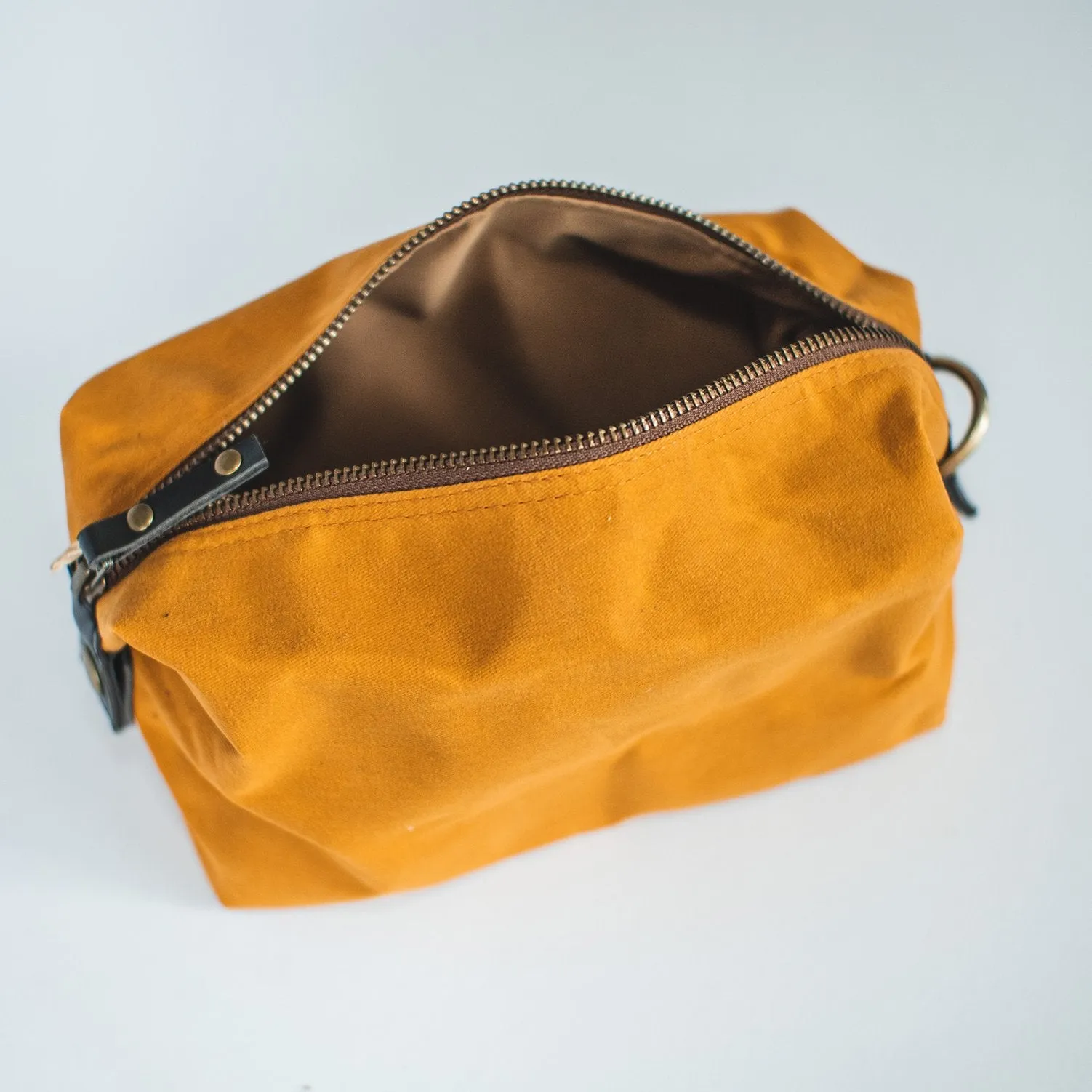 Gouache Sweeney Waxed Canvas Dopp Kit