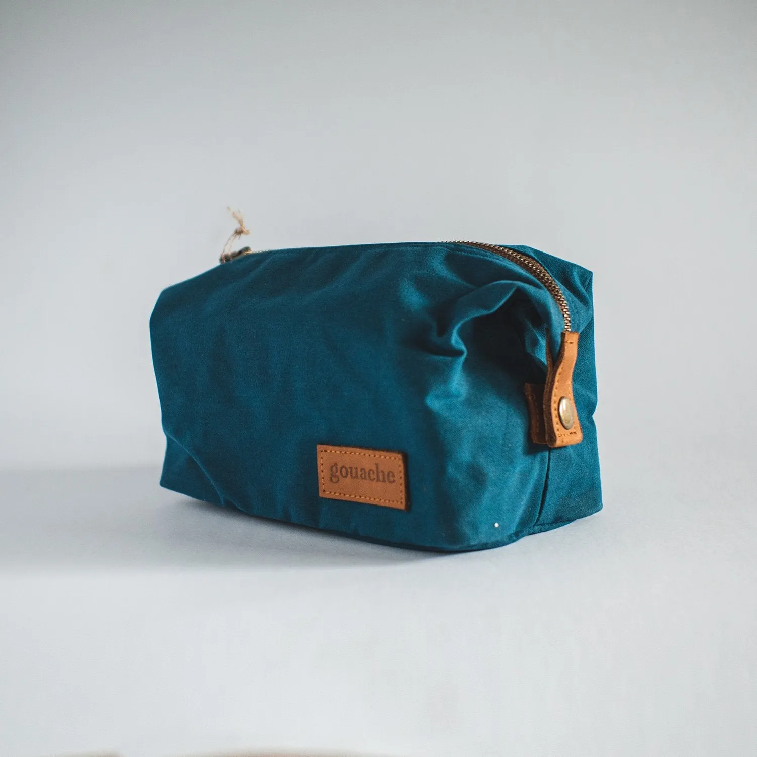 Gouache Sweeney Waxed Canvas Dopp Kit