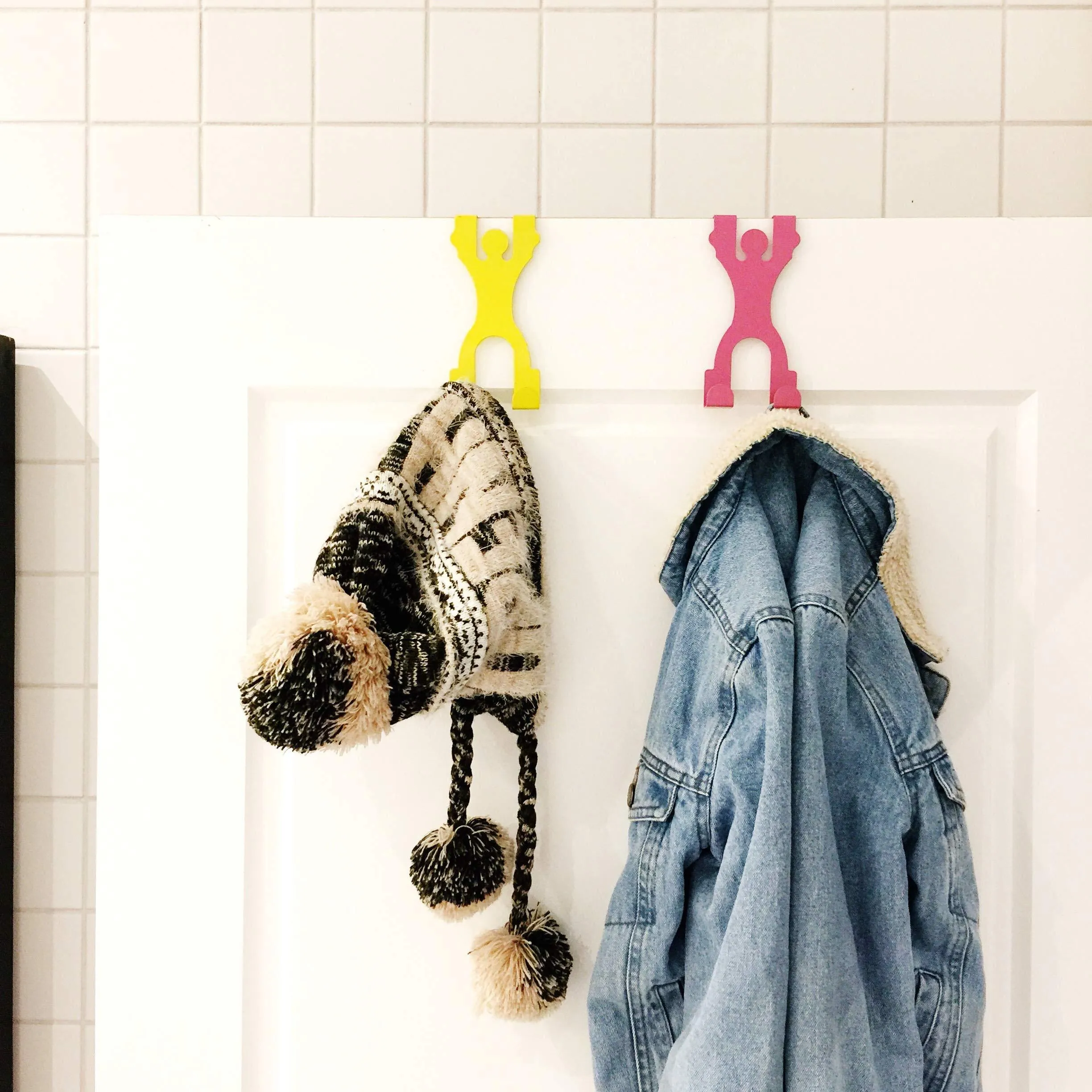HARPEL My Doorman, Over Door Hook Towel Hanger, Door Coat Rack Helps Organize Clothes, Closets, Bathroom & More. 4 Men/8 Hooks