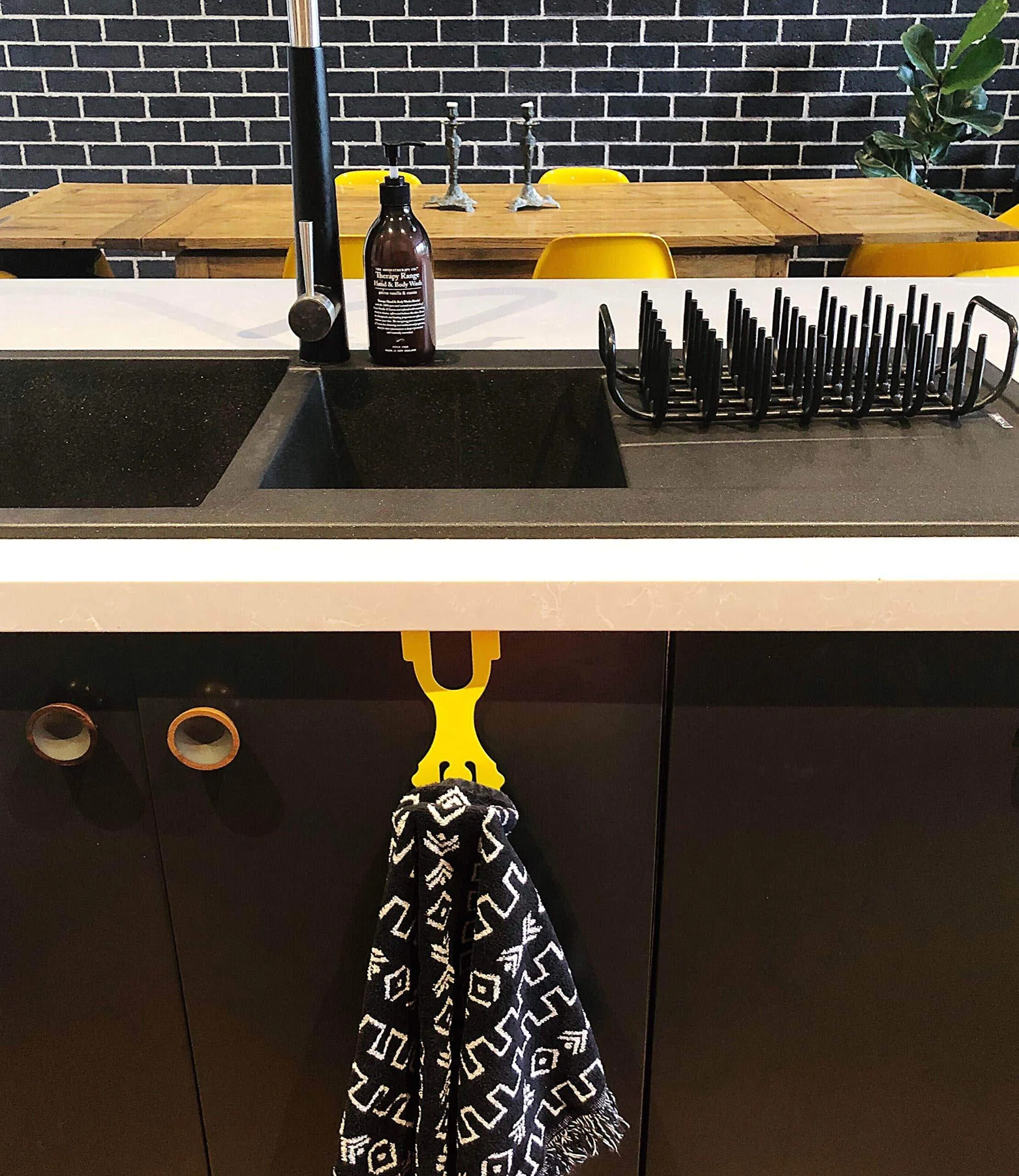 HARPEL My Doorman, Over Door Hook Towel Hanger, Door Coat Rack Helps Organize Clothes, Closets, Bathroom & More. 4 Men/8 Hooks