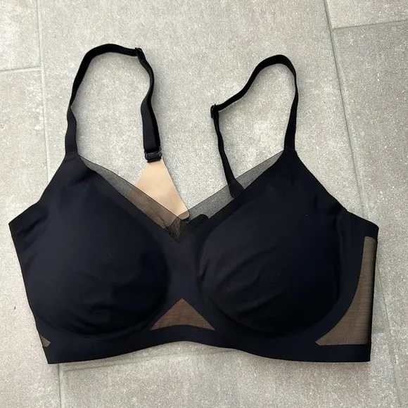 Honeylove NWOT crossover wireless bra