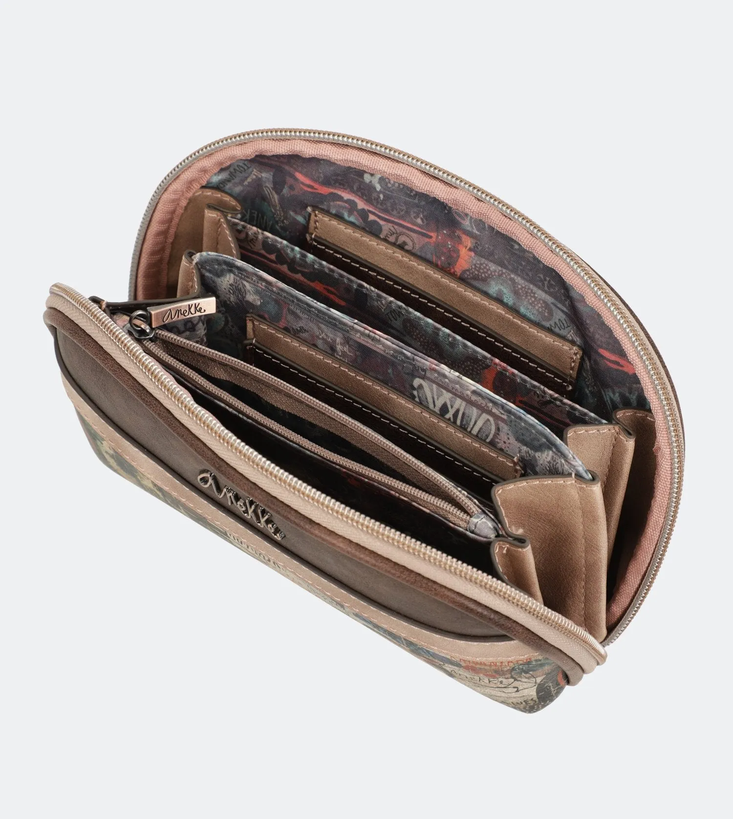 Ixchel toiletry bag with a zip