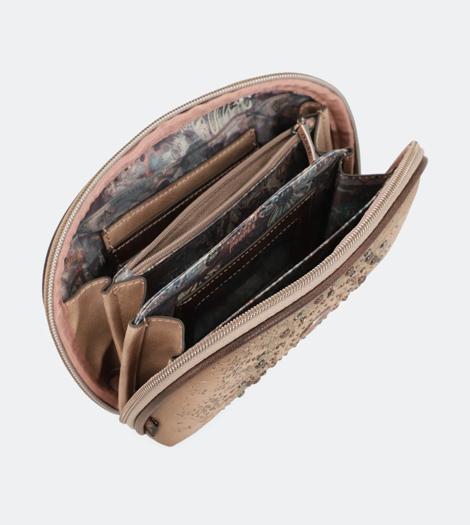 Ixchel toiletry bag with a zip