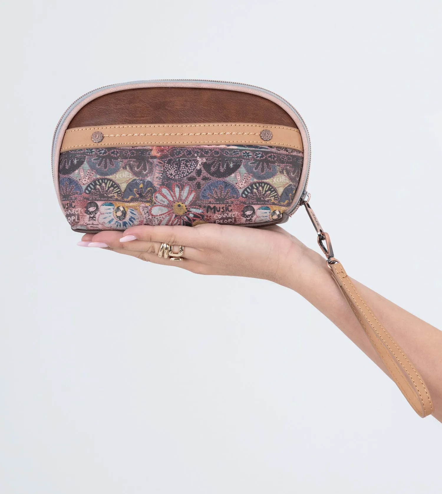 Ixchel Wallet with a zip