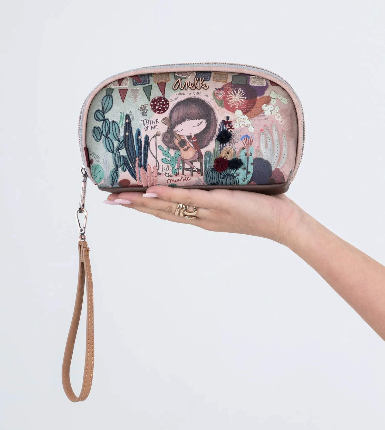 Ixchel Wallet with a zip