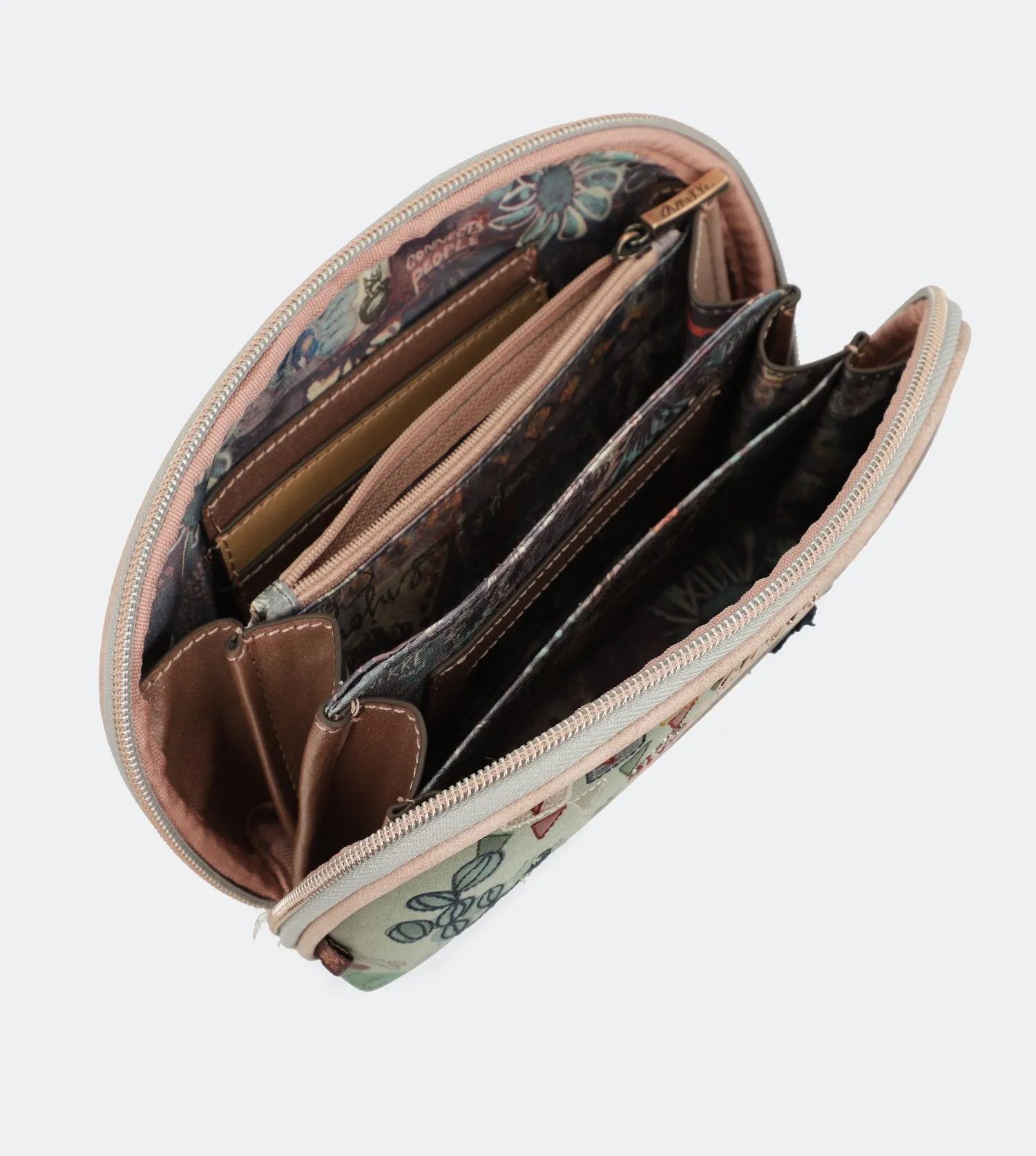 Ixchel Wallet with a zip