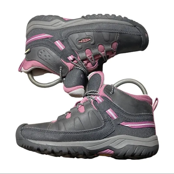 KEEN Targhee III Waterproof Hiking Shoe Size 3 Black/Pink