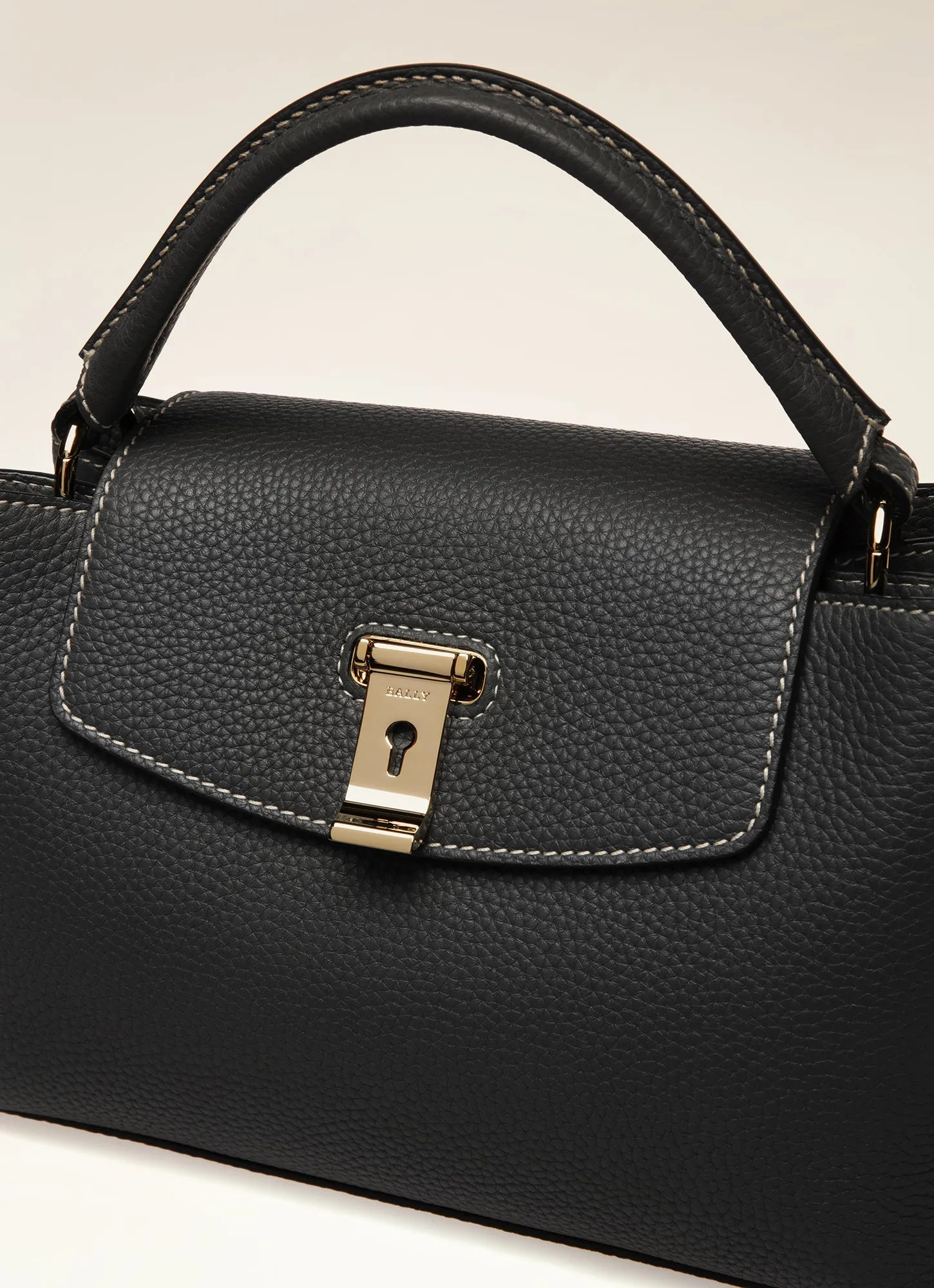 Layka - Top Handle Bag