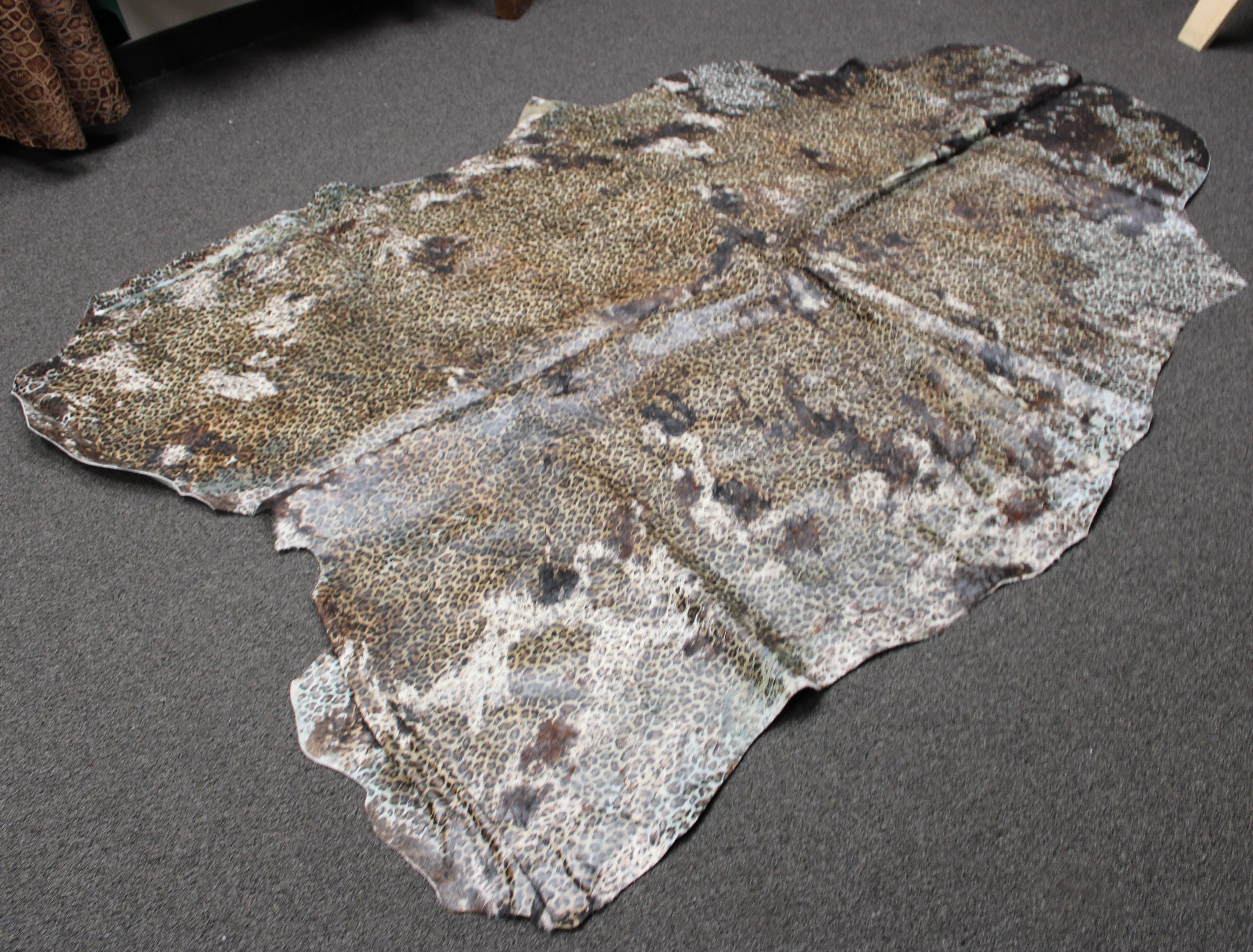 Leopard Print on Brown  COWHIDE -85x60 INCHES - Premium Cowhide