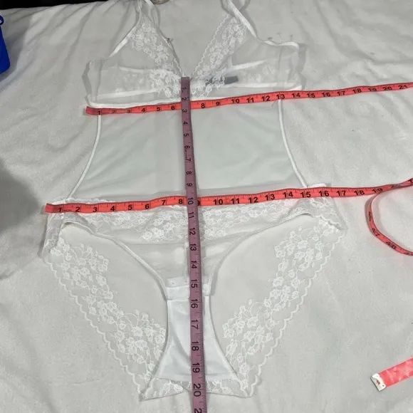NEW‎ Natori [ XL ] Cherry Blossom Convertible Mesh Bodysuit in White