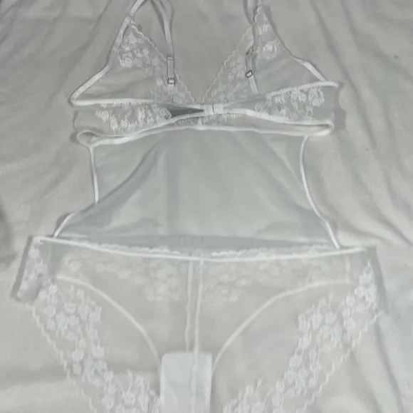 NEW‎ Natori [ XL ] Cherry Blossom Convertible Mesh Bodysuit in White