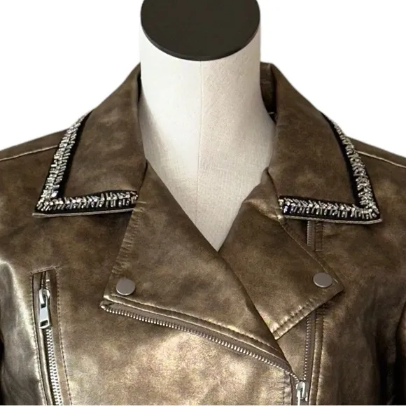 NWT BACCINNI Faux Leather Gold  Metallic Studded Collar Line