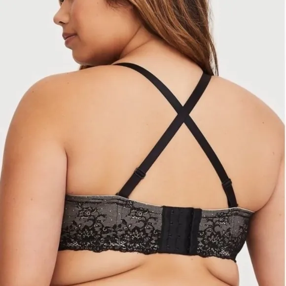 NWT Torrid Black Microfiber Lightly Lined Multi-way Convertible Strapless Bra
