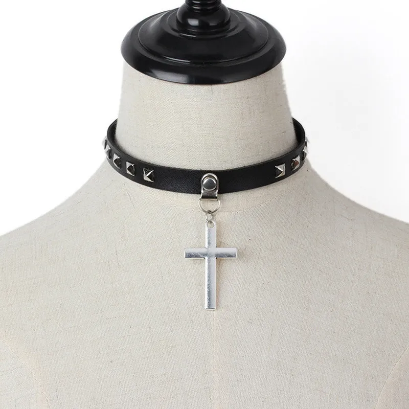 "CROSS PU LEATHER STUD" CHOKER K052903