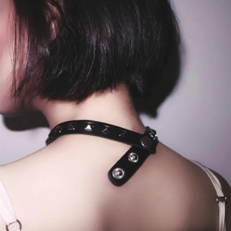 "CROSS PU LEATHER STUD" CHOKER K052903