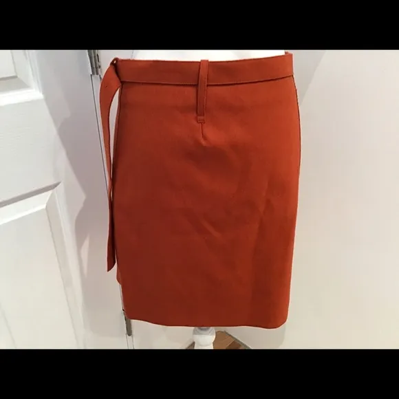 REED KRAKOFF  wool wrap skirt knee length Sz 6