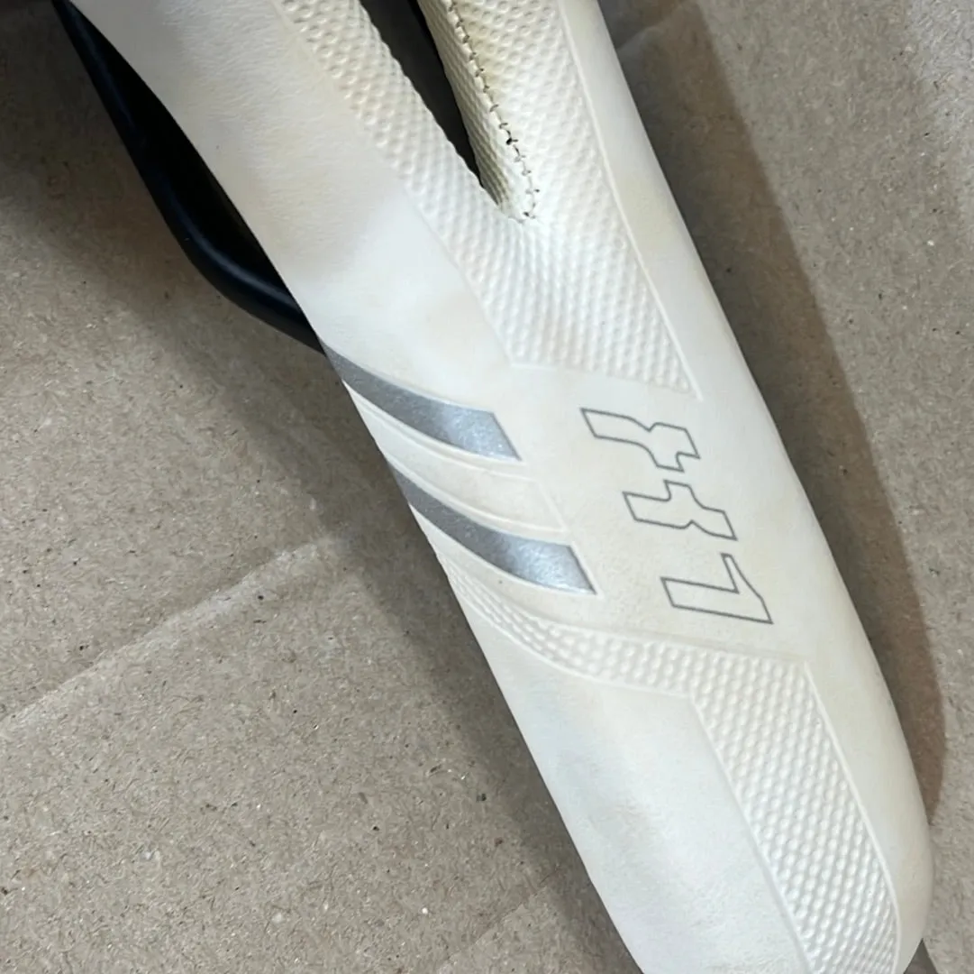 SELLE ITALIA X1 WHITE 280x135mm