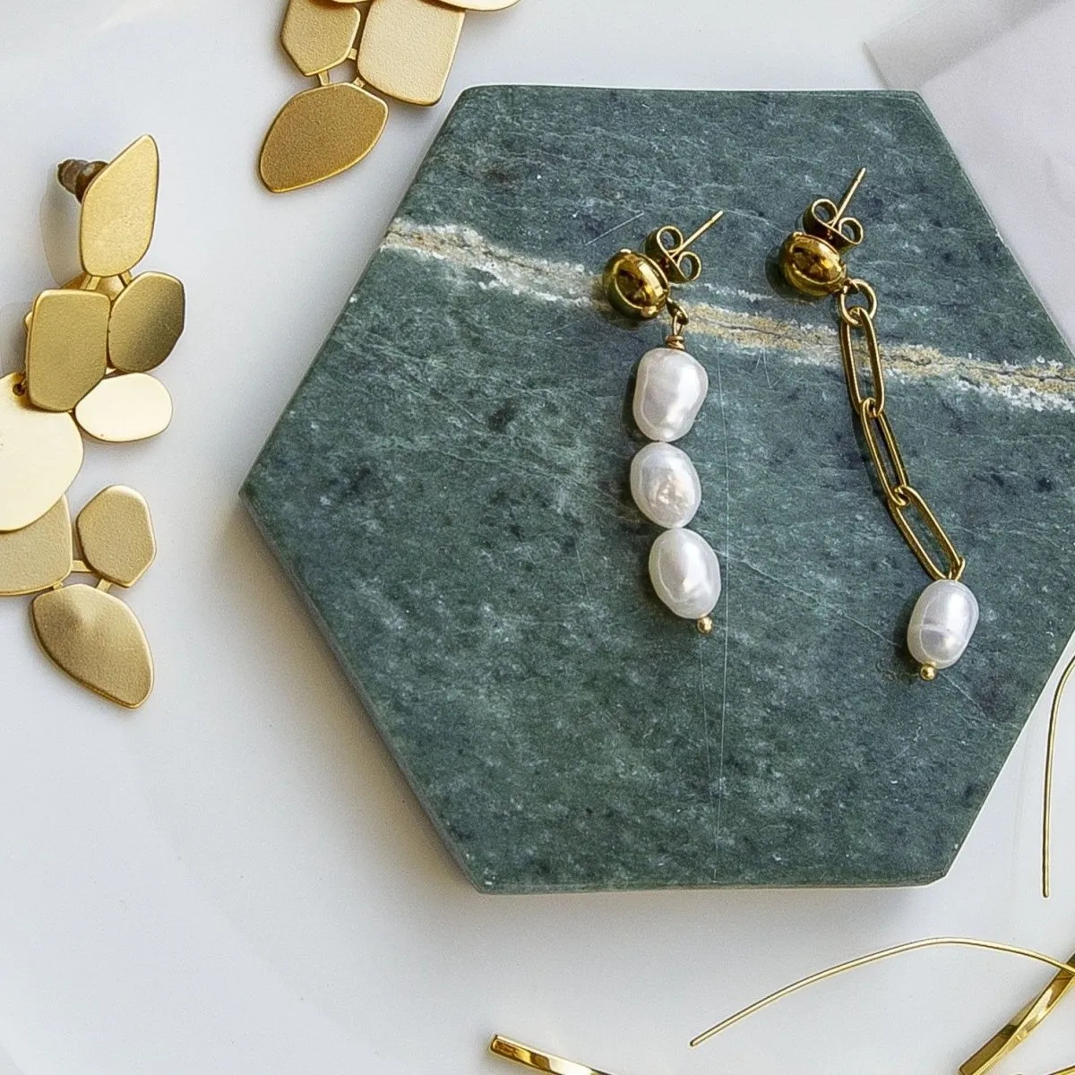 Serene Pearls Drop Mismatched Earrings