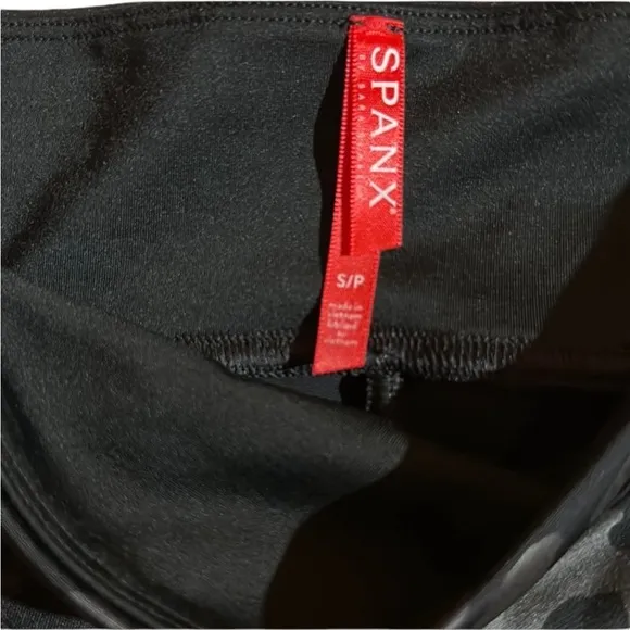 Spanx Faux Leather Camo Leggings Matte Black