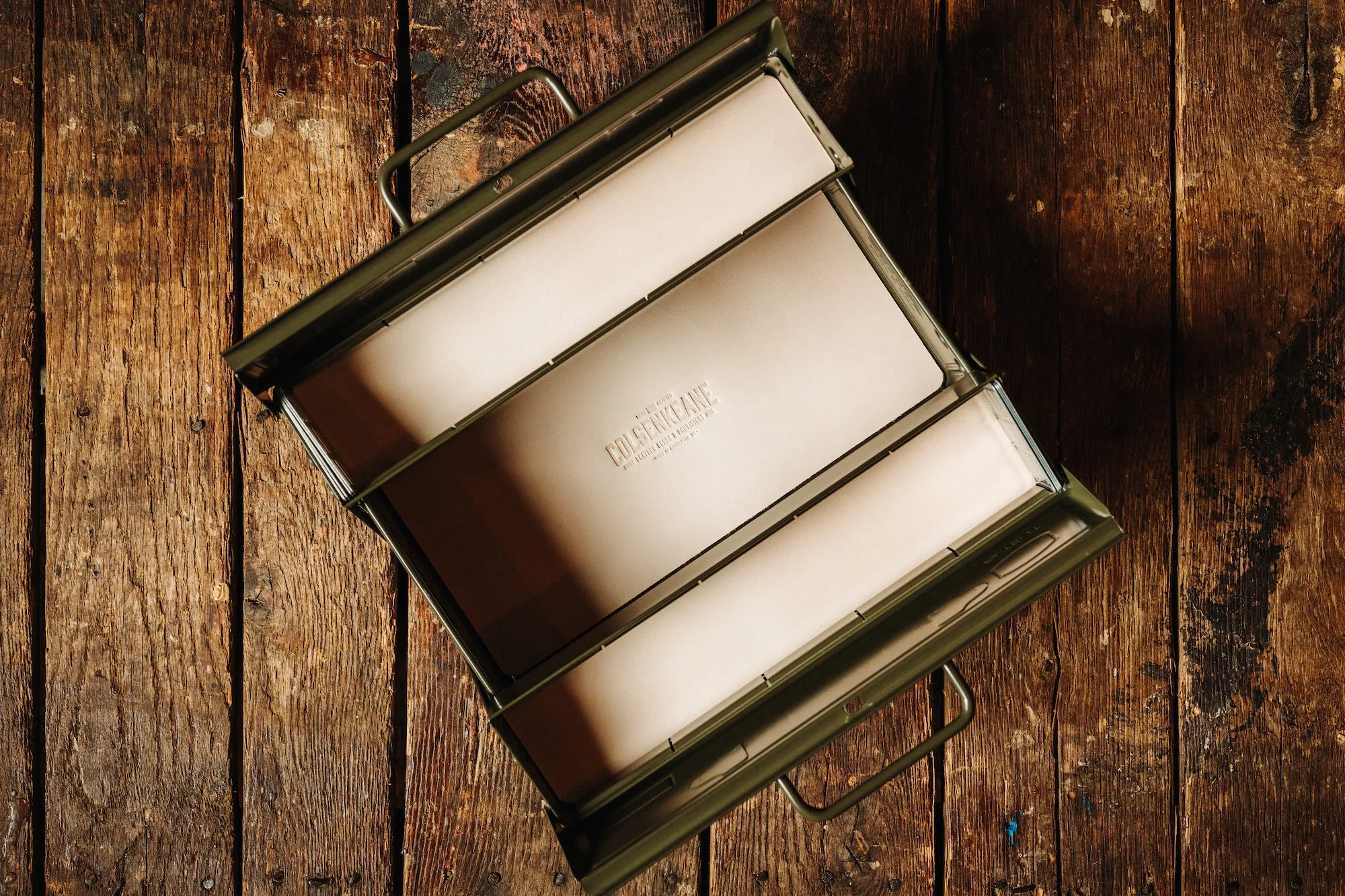 Steel Cantilever Lid Toolbox with Upper Storage Trays and Leather Liners