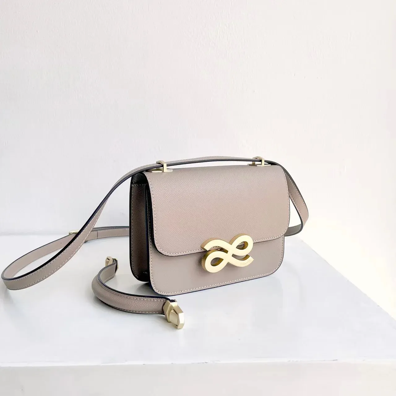 Timelessness 22 PU Clay