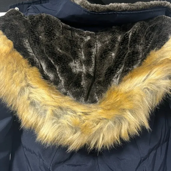 Vince Camuto Hooded Puffer Coat with Faux Fur Trim in Navy