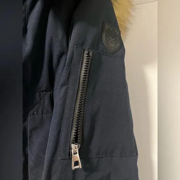 Vince Camuto Hooded Puffer Coat with Faux Fur Trim in Navy
