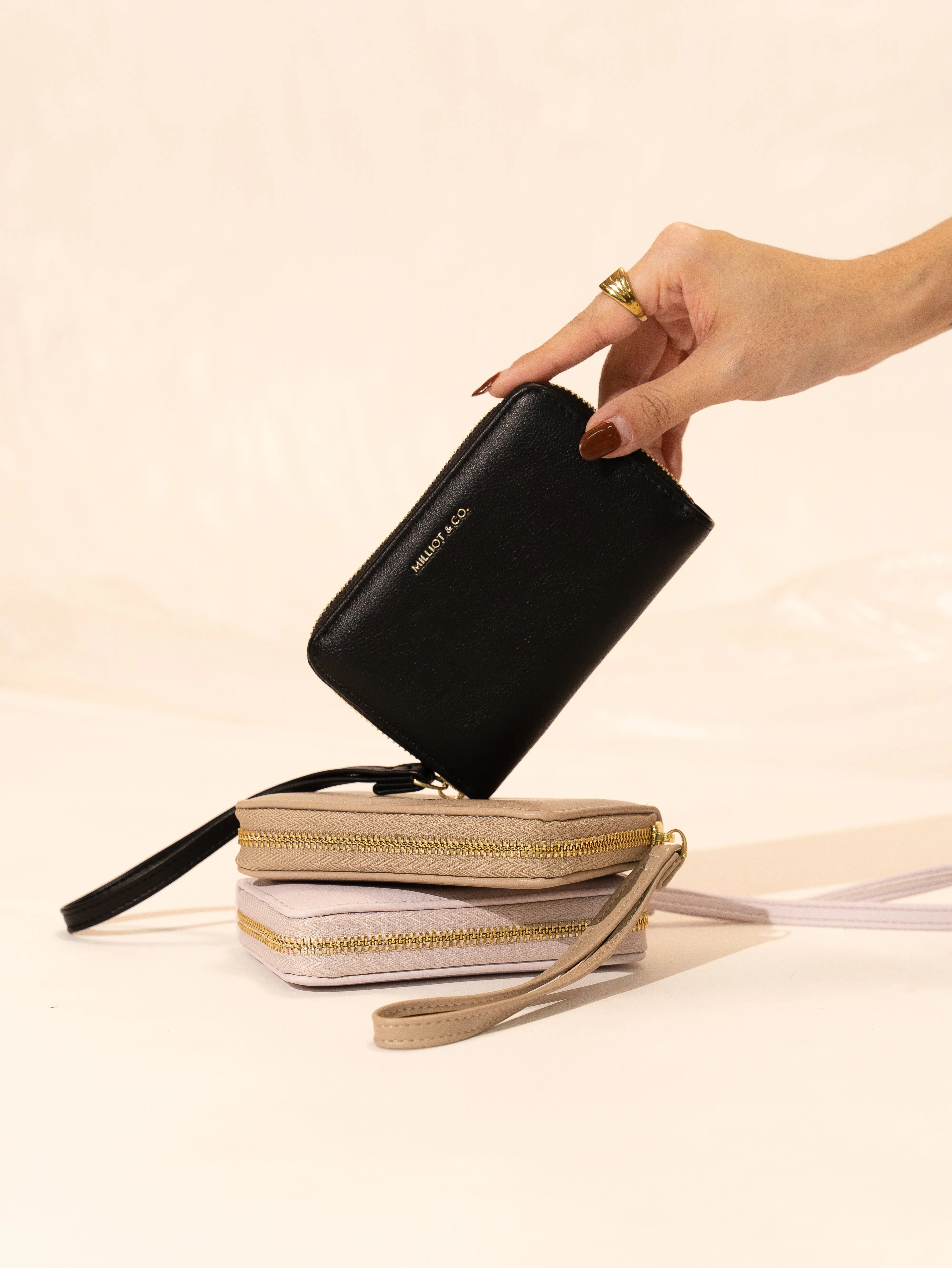 Viviz Zip Around Short Wallet (Black)