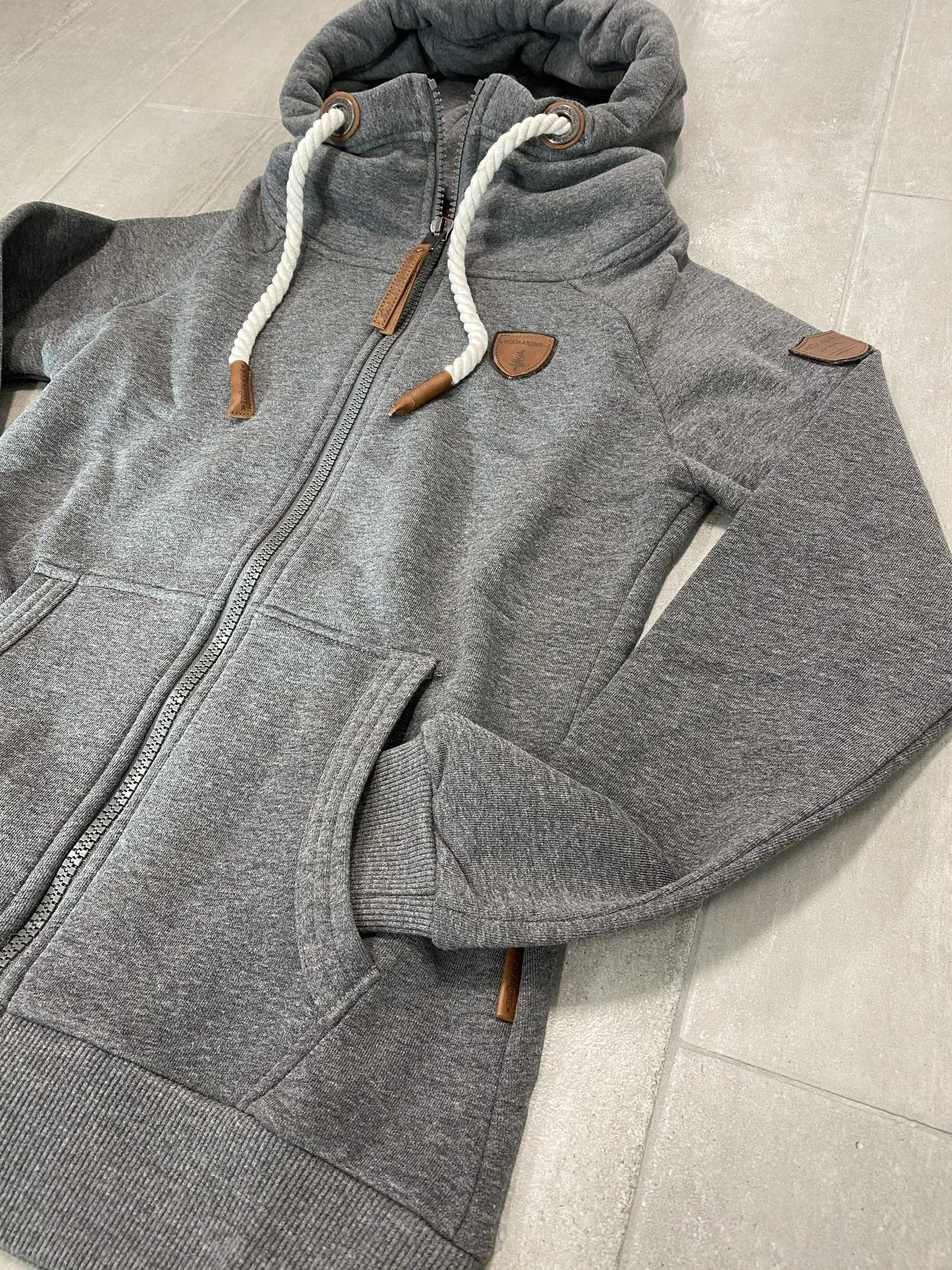 Wanakome Womens Hera Zip hoodie
