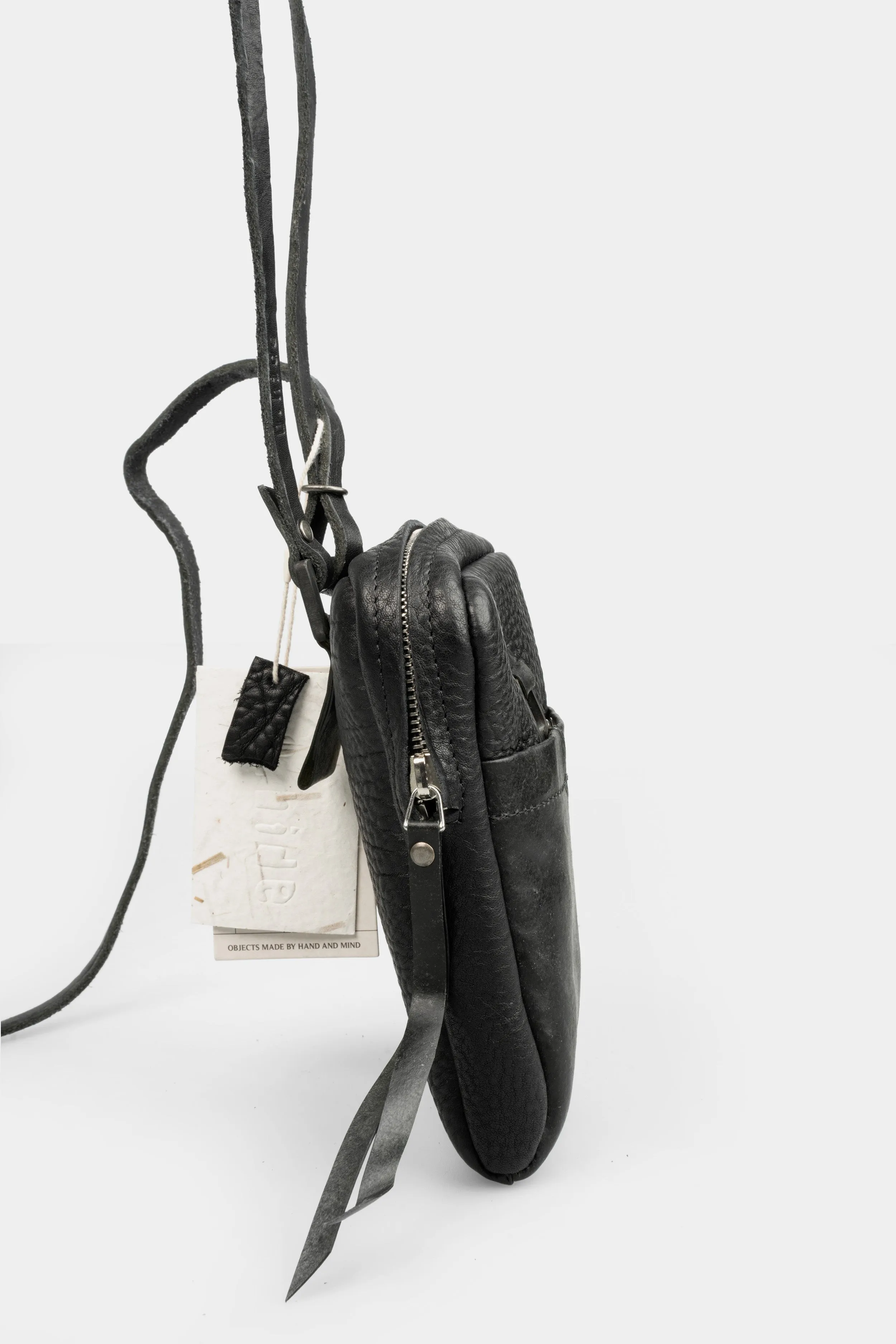 Zipped leather pouch